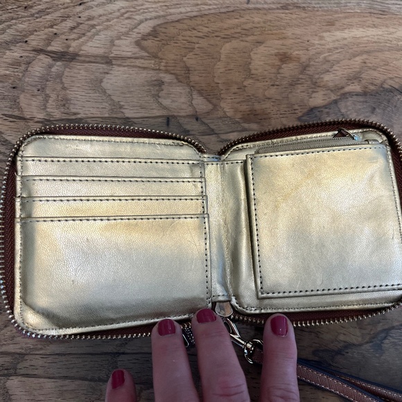 Steve Madden Brown Wallet with Zipper and Handle (about 5 inch square) - Picture 10 of 11